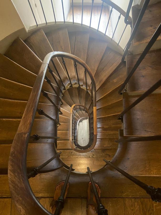 Tres Bel Appartement Montmartre Paris Exterior foto